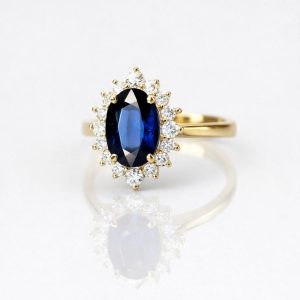 18K Yellow Gold Royal Blue Sapphire Ring