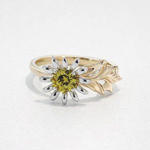 14K Natural Yellow Sapphire Daisy Flower Ring