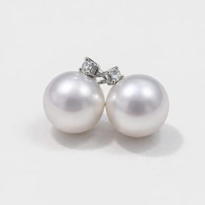 18K White Gold South Sea Pearl Diamond Earrings