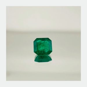 2.61ct vivid Green Emerald