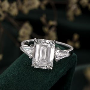 Platinum 900 Lab-Grown Diamond Ring — NK-127
